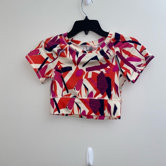 j dow Tops - Vibrant Abstract Crop Top